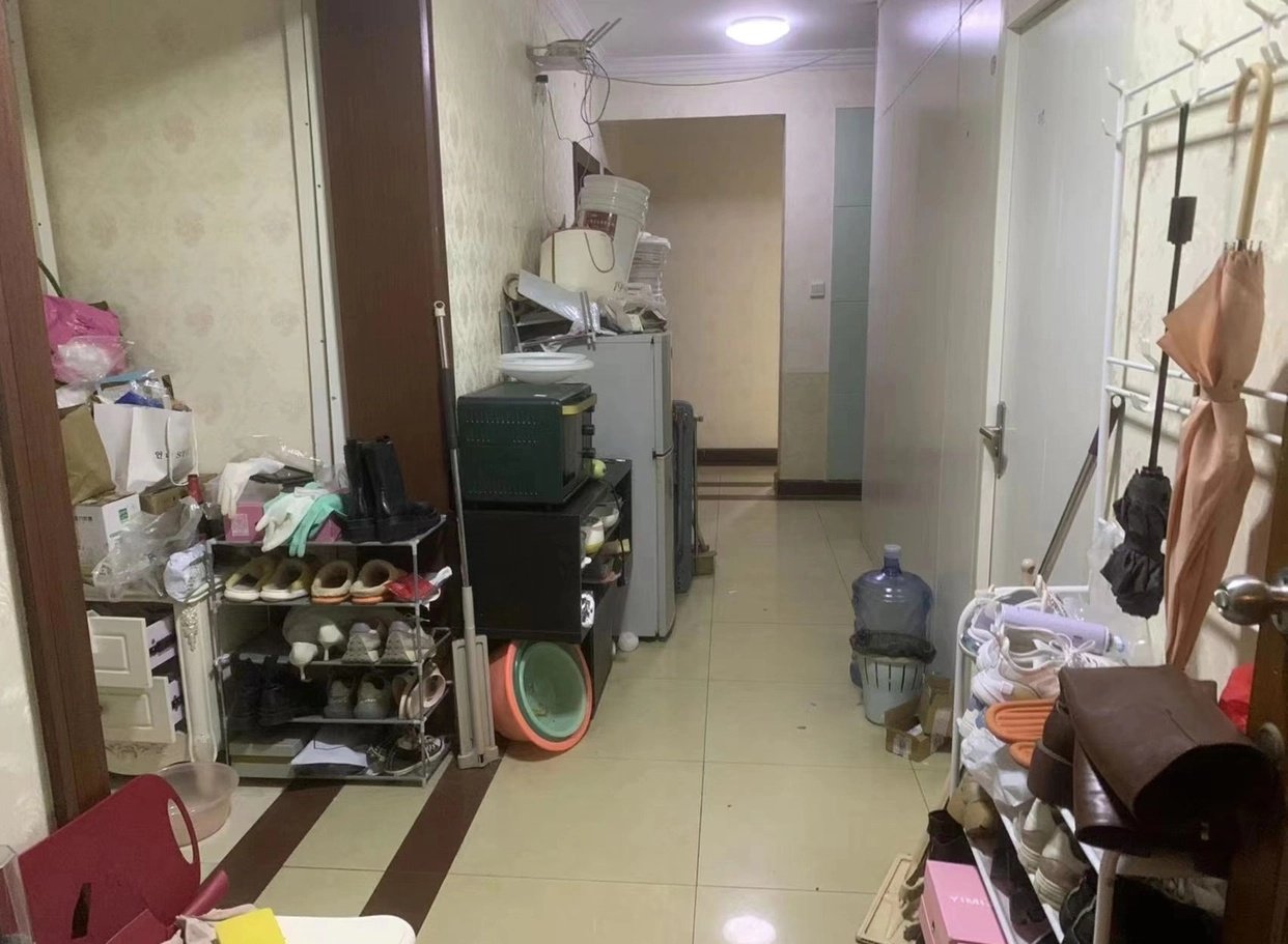 上海一两室两厅居住22人,这样的环境下容易发生什么问题?