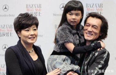李咏最终葬在美国,并非死于癌症,高晓松一语道破真相,真相究竟是什么?