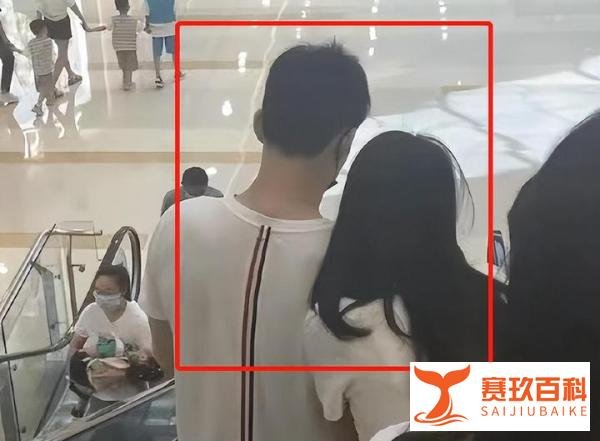 孙杨张豆豆疑似已婚？两人戴同款戒指，曾同回老家姿势亲密见父母