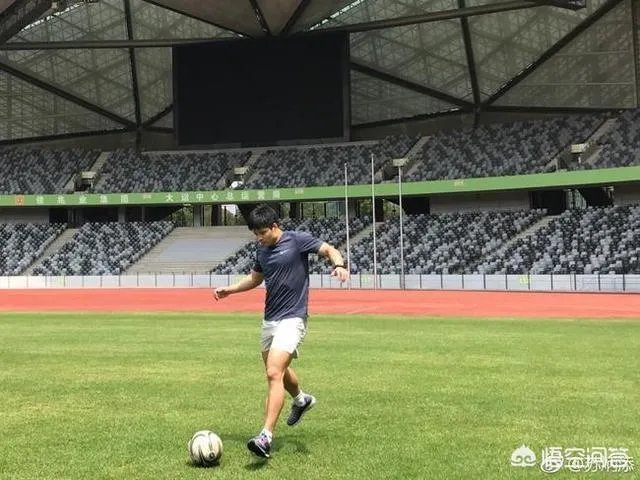 苏炳添微博秀脚法,你怎么看?