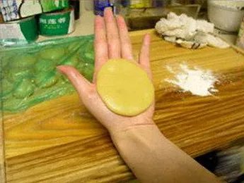 怎么在家做月饼?