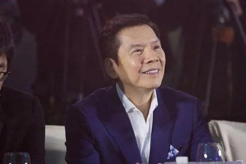 向华强儿子娶回女神,他的女儿现状如何?