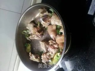 黄豆炖猪蹄