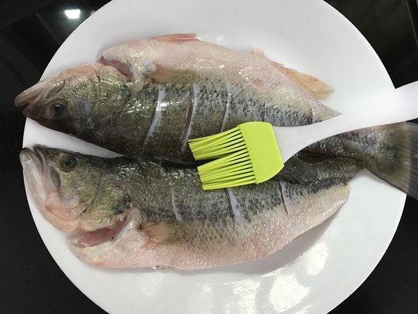 烤鱼的制作方法和配料是什么?