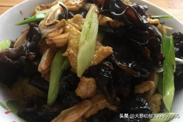木耳炒鸡蛋怎么做?