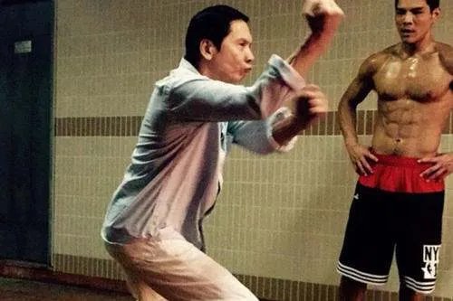 向华强儿子娶回女神,他的女儿现状如何?