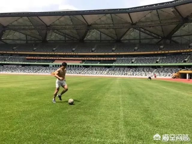 苏炳添微博秀脚法,你怎么看?