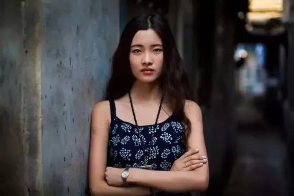 向华强儿子娶回女神,他的女儿现状如何?