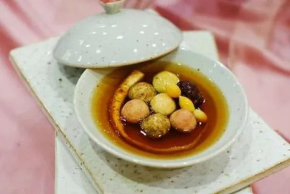 虫草花炖汤适合什么人吃 虫草花炖汤有什么功效