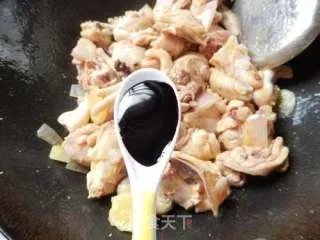 土豆炖鸡块