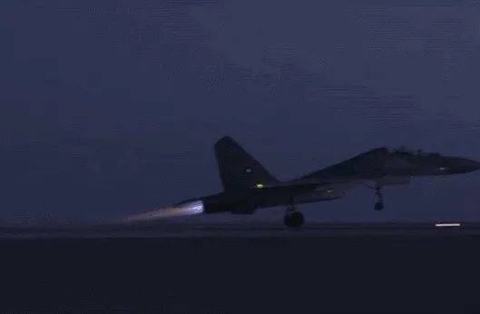 印度空军苏30战机部署拉达克前沿机场,我方歼-16能否碾压?
