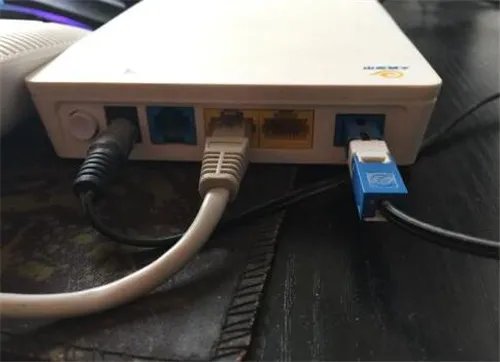 光猫怎么接路由器
