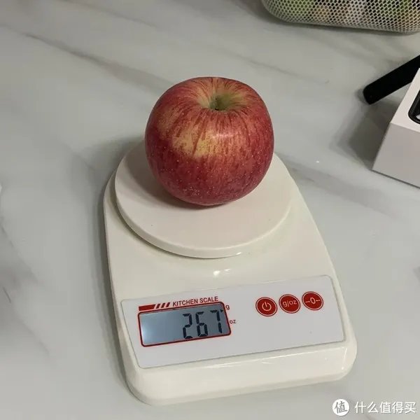给老爸老妈换个iPhone吧!——iPhone12开箱简评。还把屏幕划伤了!