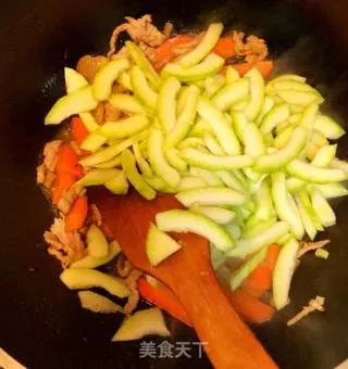 西葫芦炒肉