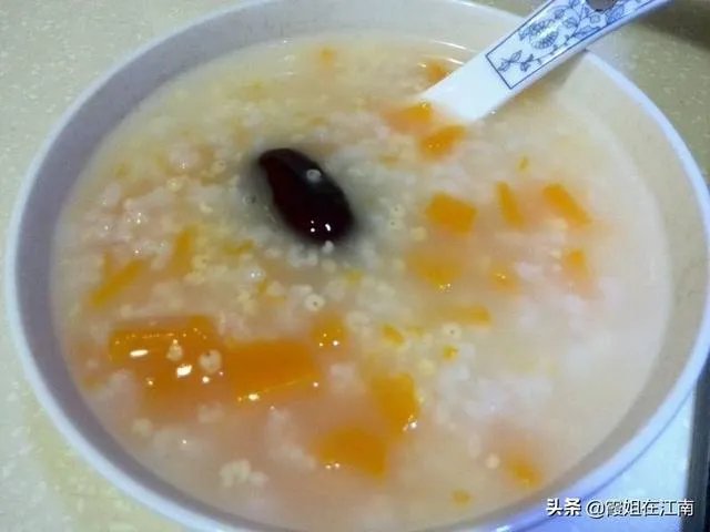 本人想开一个门面店的早餐生意,谁可以指导一下做什么早餐比较好?