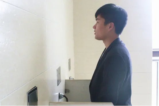 尿黄是什么原因引起的