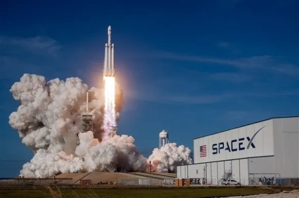 SpaceX星际飞船未来将主要用于民用旅行和太空任务