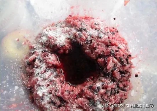红曲酒应该怎么泡呢？