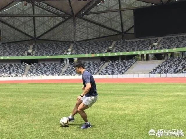 苏炳添微博秀脚法,你怎么看?