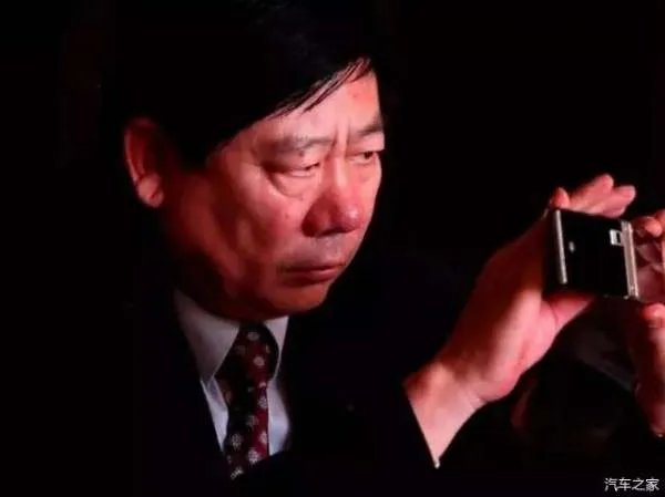 庞大集团成立零配件公司,这会是庞庆华“最后的倔强”吗?