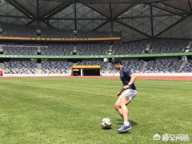 苏炳添微博秀脚法,你怎么看?