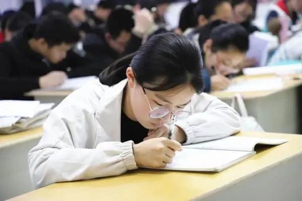 随着秋季开学期临近,新学期将迎来哪些变化?