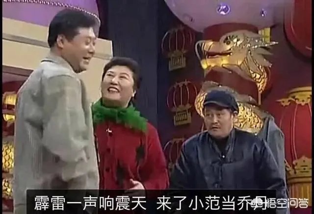 范弗利特摔倒,伦纳德立马跑过去拉他!如何看待范弗利特在猛龙的地位?