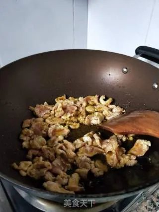 黄瓜炒肉片