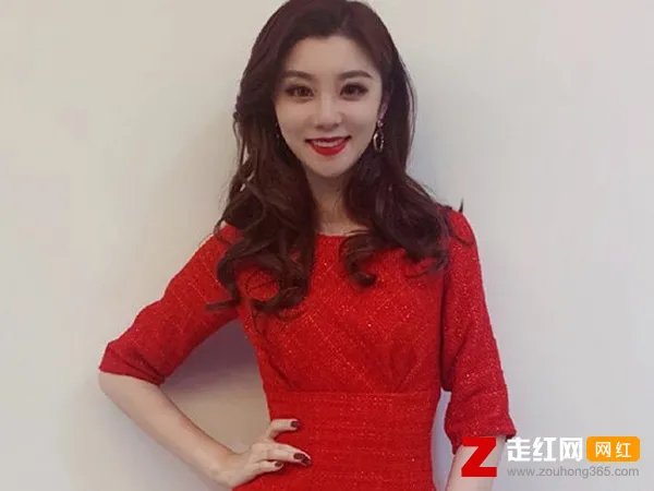 《王牌对王牌》费费个人资料,本名费沁雯是一名主持人