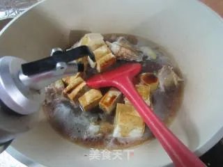 橡皮鱼炖豆腐