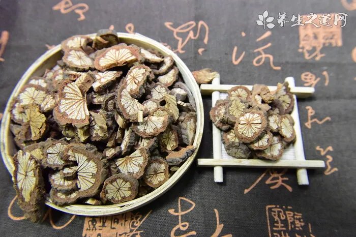 九尾草炖鸡汤