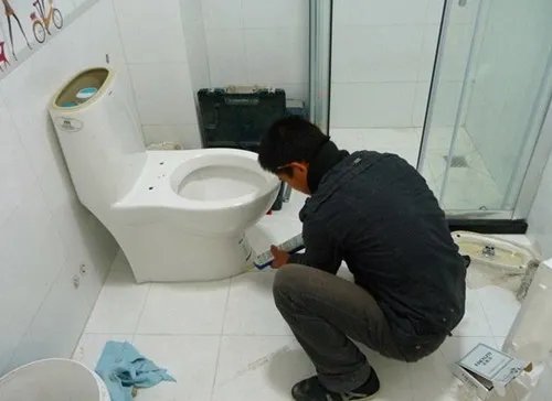 抽水马桶疏通方法 6种方法轻松解决抽水马桶堵塞问题
