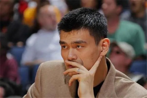 郭艾伦特点