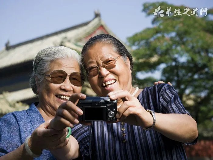 妈妈弟弟的老婆叫什么