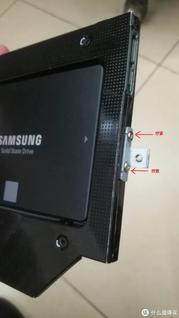 笔记本光驱位加装固态硬盘手把手教程,简单无拆机,几个步骤让旧机焕发活力