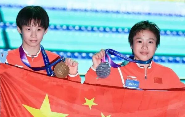 陈芋汐全红婵排名前二晋级,哪一位运动员你更看好,为什么?