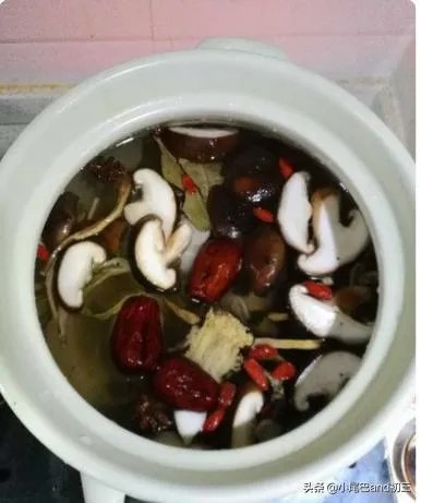 老斑鸠怎么做好吃?