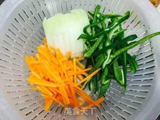蚂蚁上树