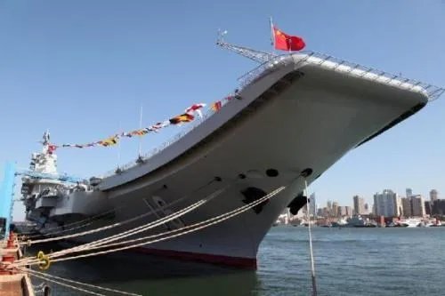 航空母舰有多大?