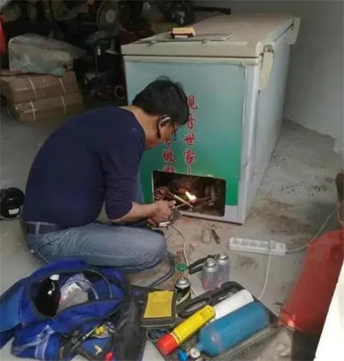 冰箱需要加氟吗