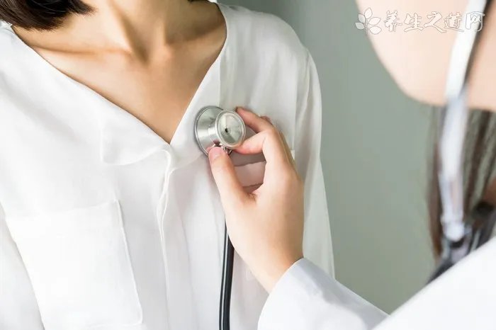 卷发棒好还是烫发好 卷发棒比烫发伤头发吗