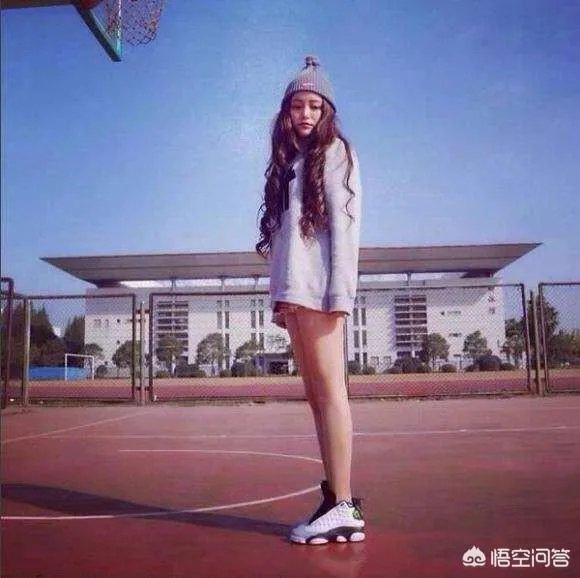 有哪些好看的女生AJ搭配?