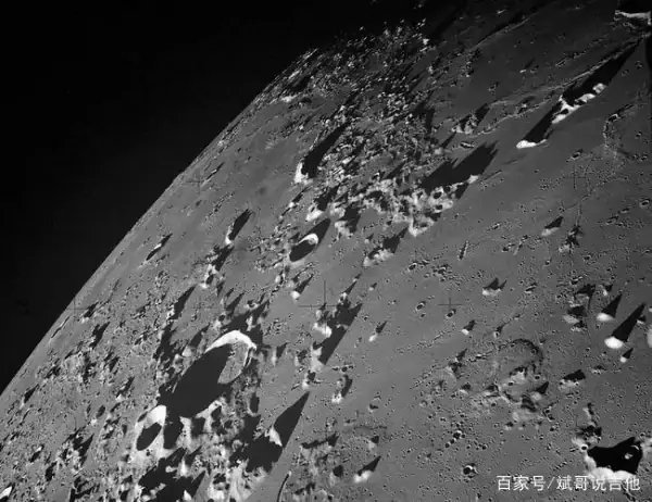 月球在过去25亿年里不断远离地球,月球为什么不会被地球吸引过来?