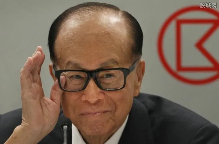 李嘉诚给大陆捐款总数 李嘉诚2019总资产多少?