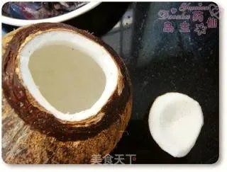 椰香飘进岭南来——原只椰子炖竹丝鸡