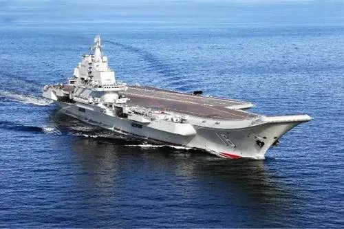 航空母舰有多大?