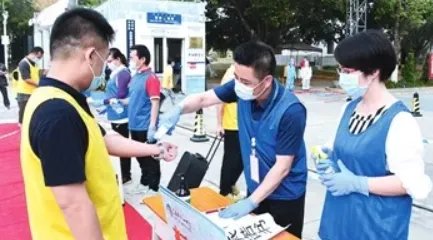动车全部禁售、全域静态管理,三亚疫情呈现了哪些特点?