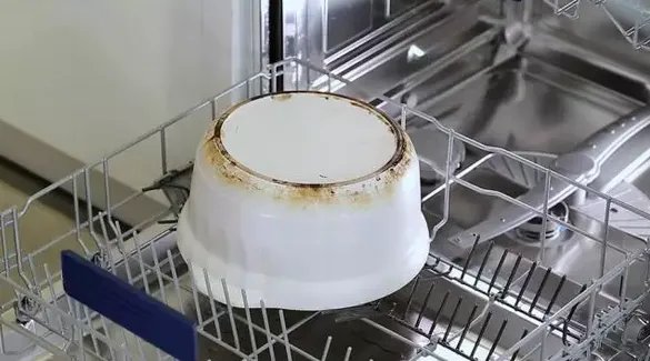 洗碗机餐具这样摆,洗得更干净!