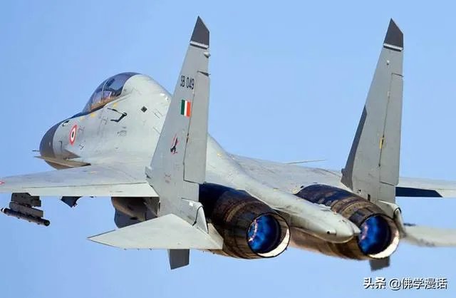 印度空军苏30战机部署拉达克前沿机场,我方歼-16能否碾压?