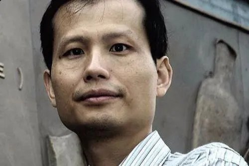 方舟子的老婆是谁,为什么能忍受的了他?